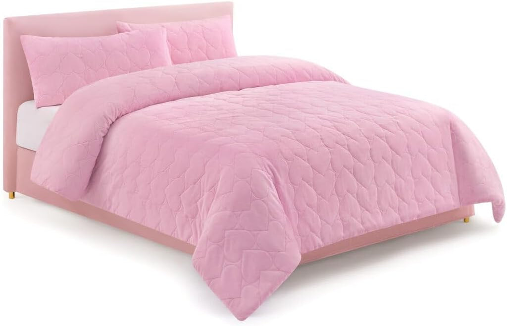 Paris Hilton 3 Piece King Size Comforter Set with 2 Pillow Shams- Soft Warm Chic & Lightweight Quilted Bed Spread, Housewarming & Birthday Gifts for Women & Teen Girls, Pink Hearts (Miranda)