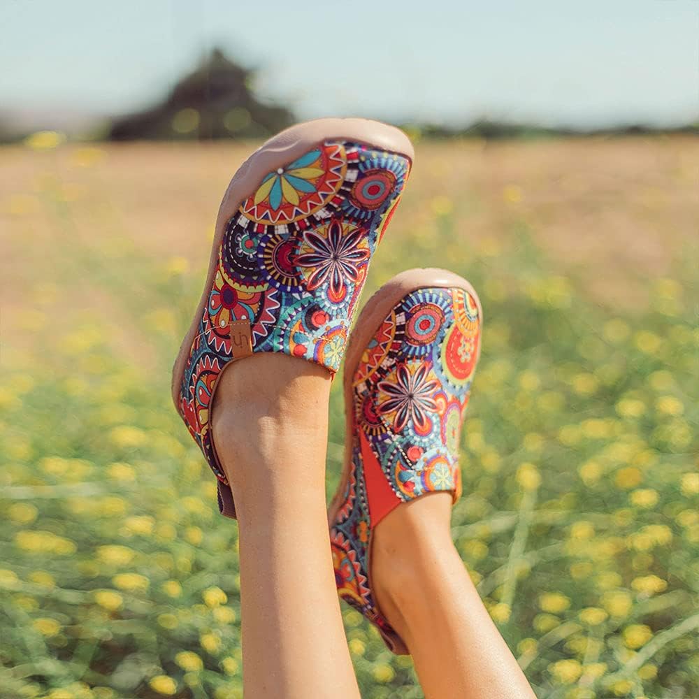 UIN Women's Slip On Shoes Colorful Comfortable Lightweight Art Travel Sneakers Casual Floral Stylish Everyday Loafers
