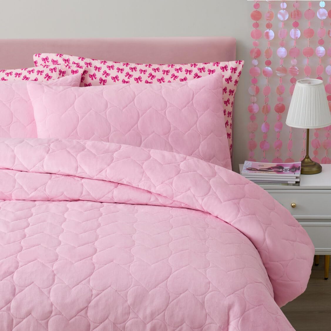 Paris Hilton 3 Piece King Size Comforter Set with 2 Pillow Shams- Soft Warm Chic & Lightweight Quilted Bed Spread, Housewarming & Birthday Gifts for Women & Teen Girls, Pink Hearts (Miranda)