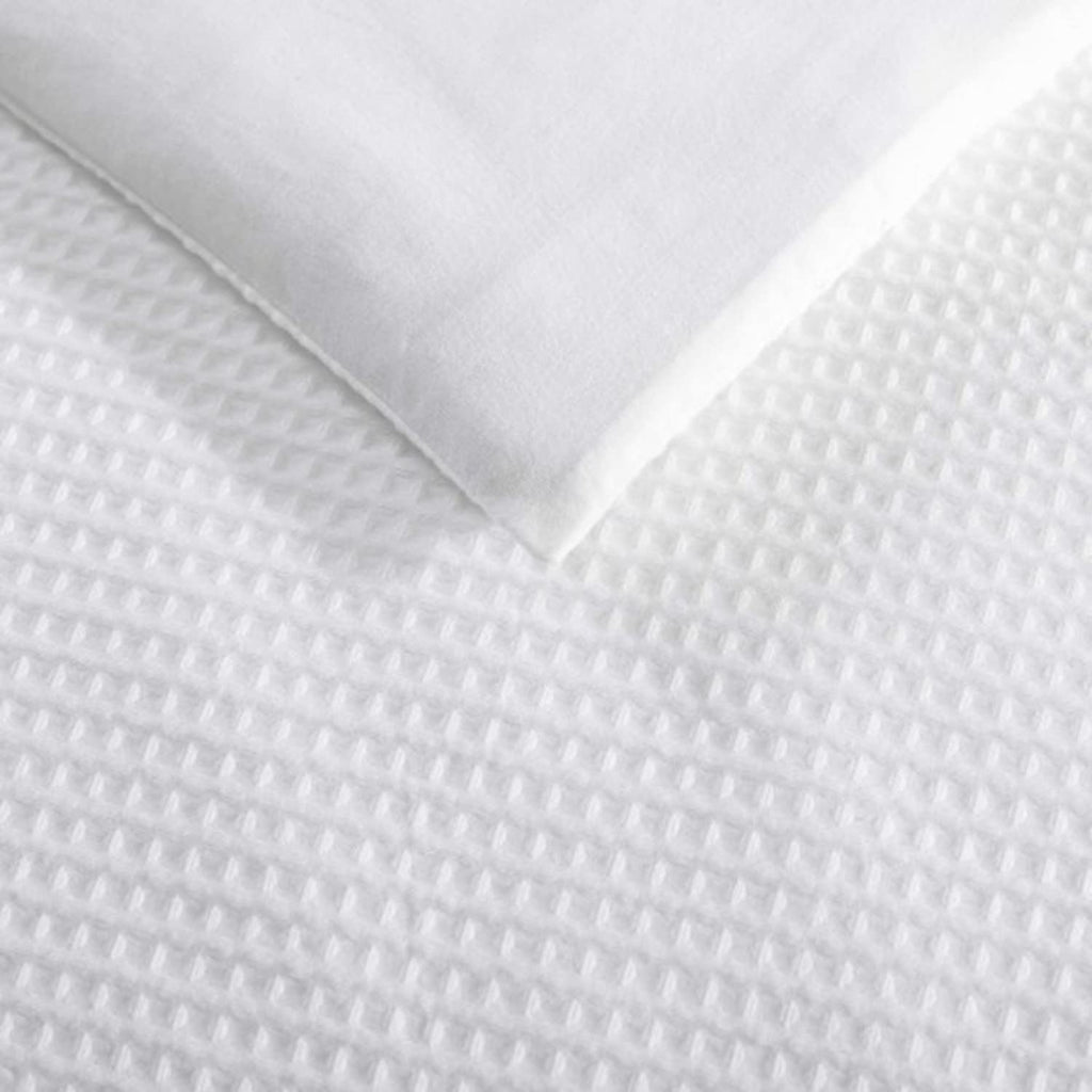 Vera Wang - King Comforter Set, Soft Cotton Bedding with Waffle Pique Texture & Smooth Cotton Percale Reverse, Medium Weight for Year-Round Comfort, 3 Piece Bed Set with Matching Pillowcases (White)