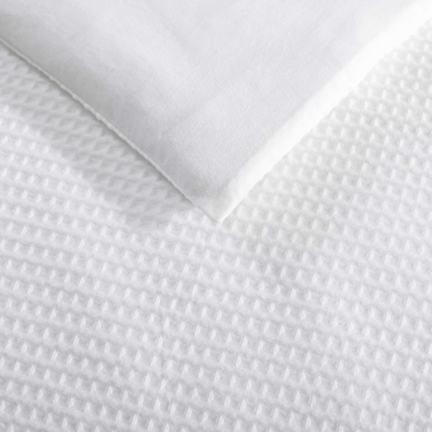 Vera Wang - King Comforter Set, Soft Cotton Bedding with Waffle Pique Texture & Smooth Cotton Percale Reverse, Medium Weight for Year-Round Comfort, 3 Piece Bed Set with Matching Pillowcases (White)