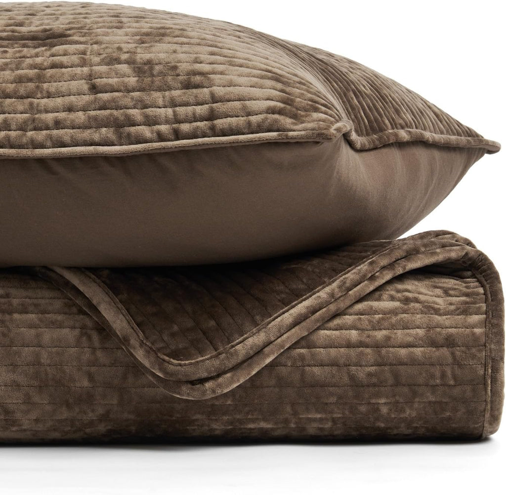 EverGrace Velvet Quilt Set California King 118'' x 106'', Luxurious Soft Bedding Sets, Lightweight Velvet Comforter for All Season, Striped Oversized Bedspread Coverlet w/ 2 Shams, Mushroom Brown
