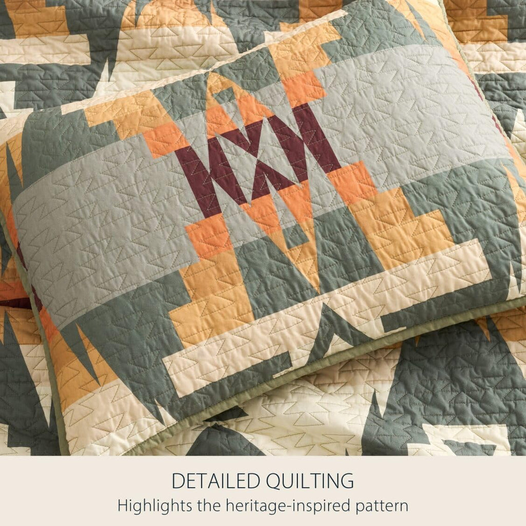 Pendleton Full/Queen Quilt Set – 100% Cotton 3 Piece Quilt Set with Shams, Soft Lightweight Bedding for Queen Size Bed, Sage Green Patterned Comforter Alternative, Queen Bedding Set (Siskiyou)