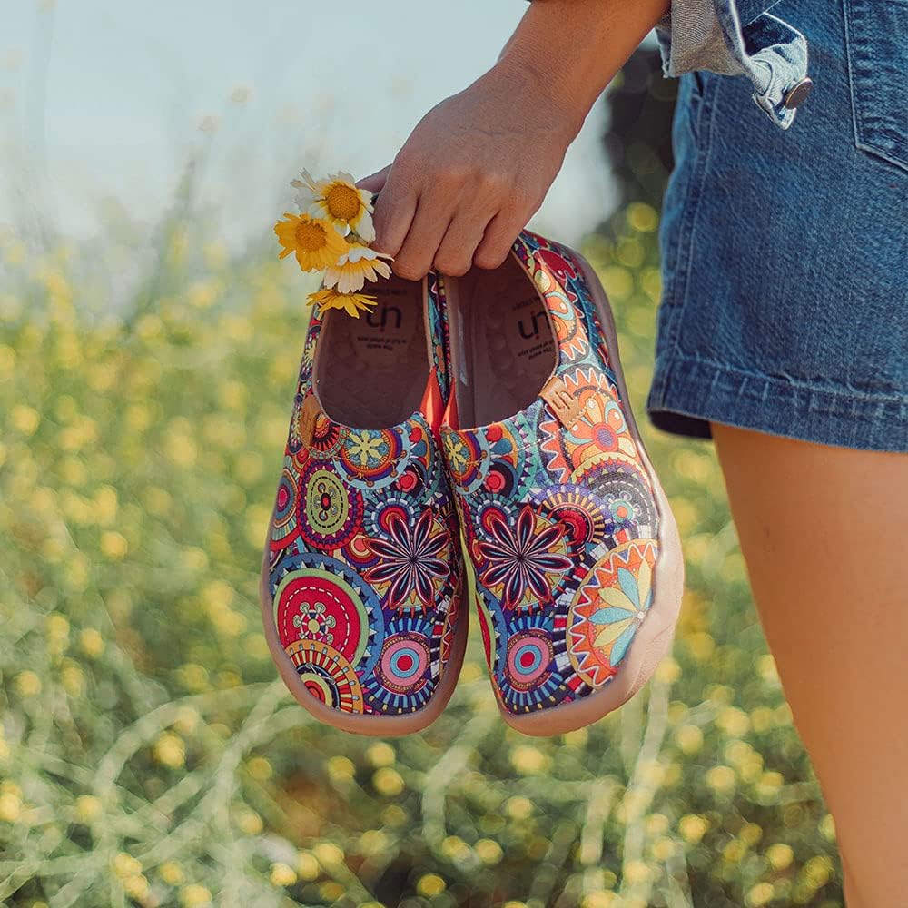 UIN Women's Slip On Shoes Colorful Comfortable Lightweight Art Travel Sneakers Casual Floral Stylish Everyday Loafers