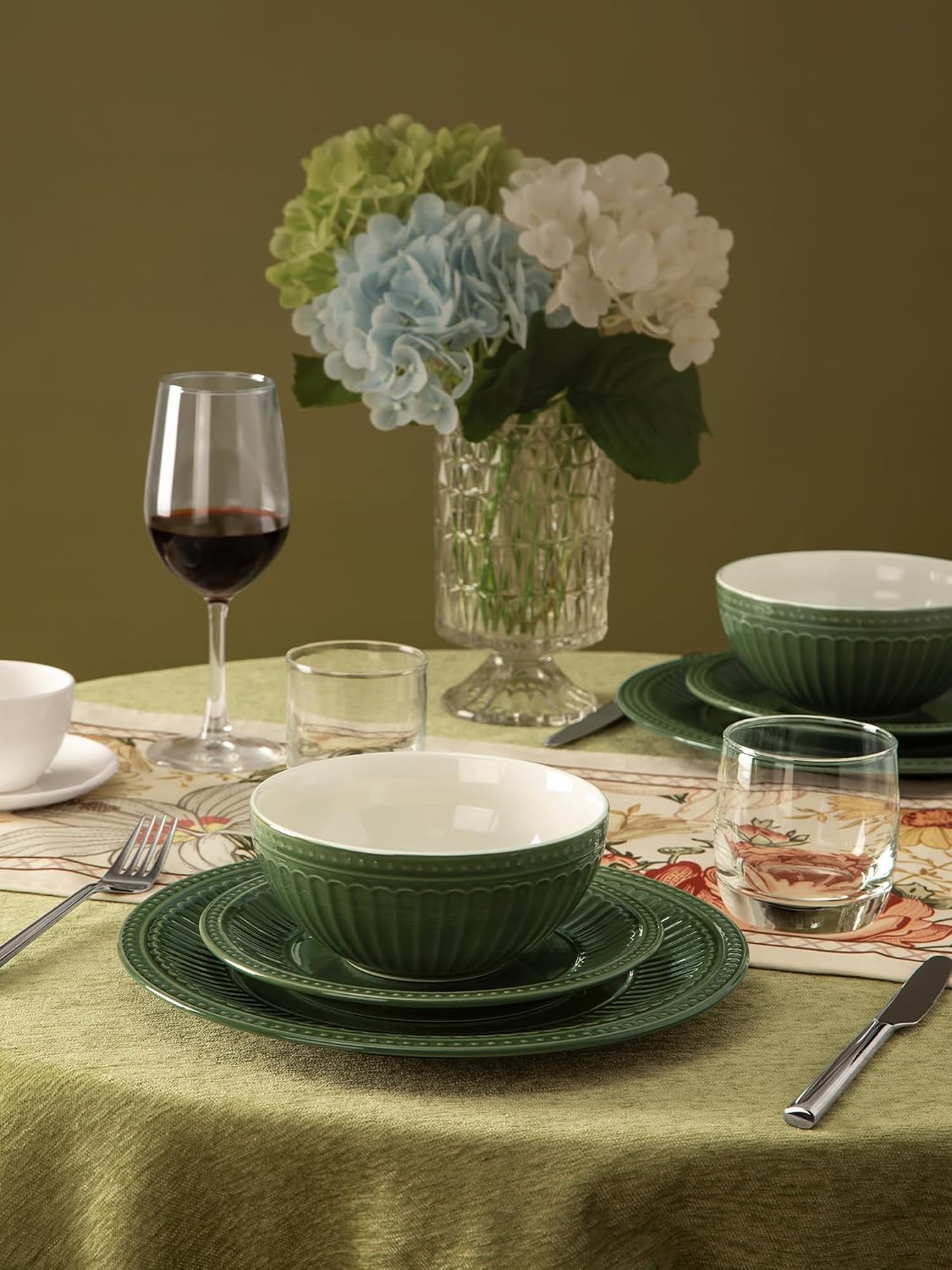 Famiware Garden 24-Piece Embossed Plates and Bowls Sets, Stoneware Reactive Glaze Dishes Dinnerware Set, Modern Rustic, Chip & Scratch Resistant, Microwave & Dishwasher Safe, Service for 8, Dark Green