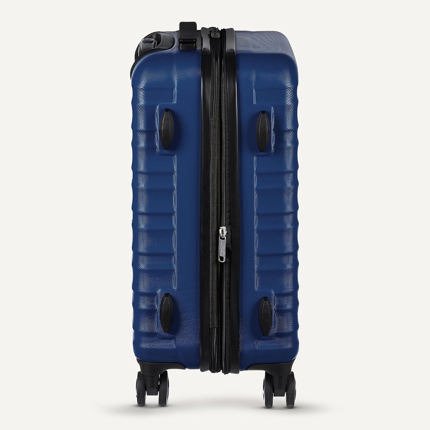 Amazon Basics 3-Piece Hardside Expandable Luggage Set (21' Carry-On, 26', 30'), Spinner Suitcases with Multi-directional Wheels, Scratch-Resistant Surface, Navy Blue