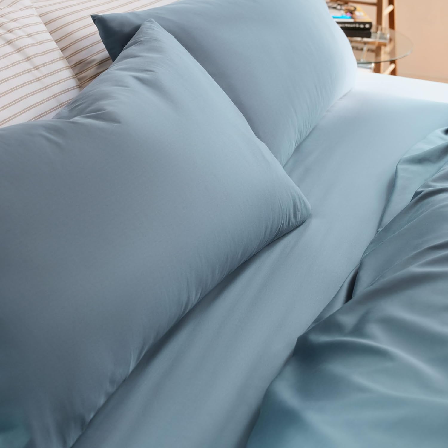 Brooklinen Luxury Sateen 4 Piece Sheet Set - 100% Cotton Bed Sheets, Soft & Durable King Size Sheets Set in Storm Blue, Oeko-TEX Certified Bedding Set, 1 Fitted Sheet, 1 Flat Sheet, 2 Pillowcases