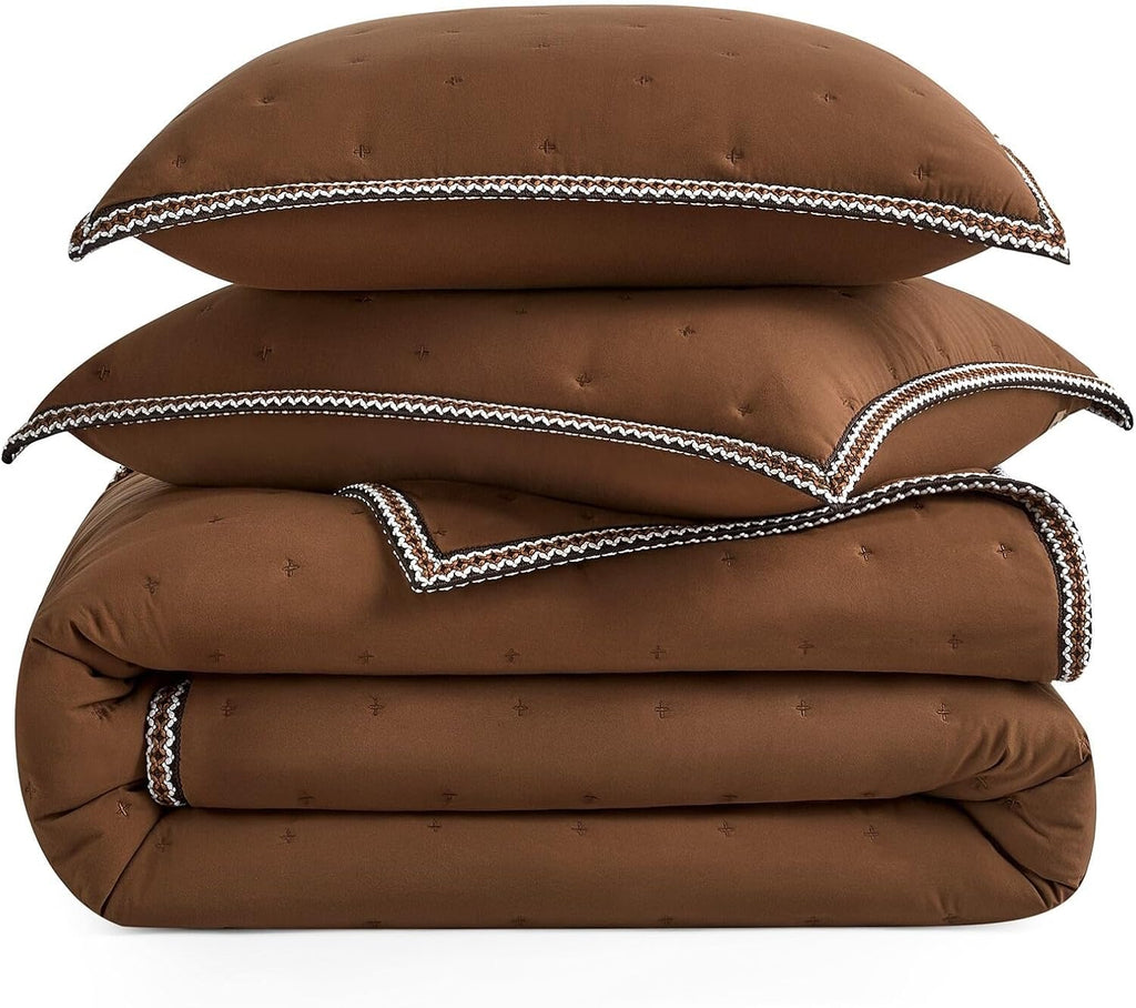 UGG Braid Full/Queen Quilt Set – 3 Piece Queen Quilt Bedding Set with 2 Shams, Soft Lightweight Bedspread Coverlet for Home & Bedroom, Chestnut Brown (Devon)