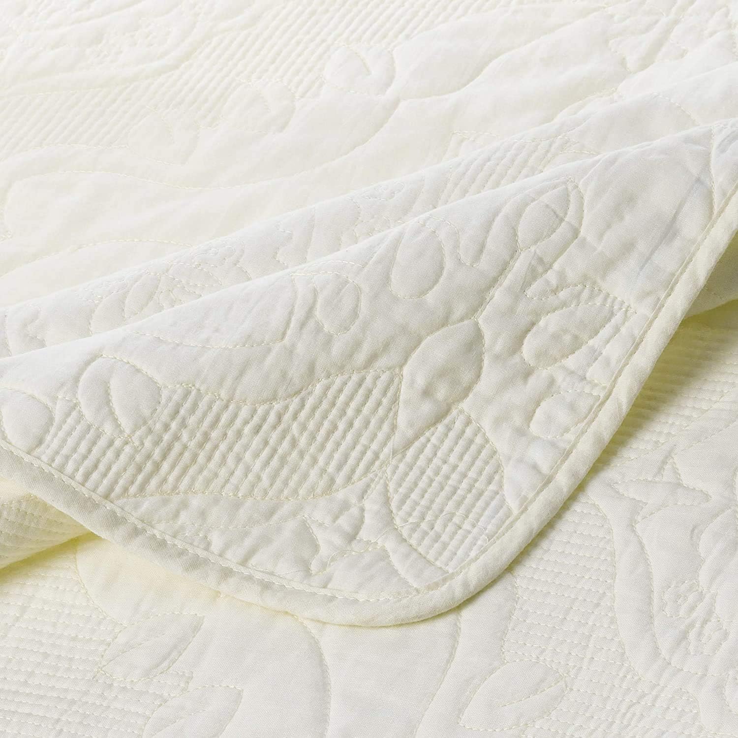 Tache Cotton Damask Paisley Vanilla Cream Ivory Elegant Matelassé Embroidered Lightweight Coverlet Quilt 3 Piece Set, King