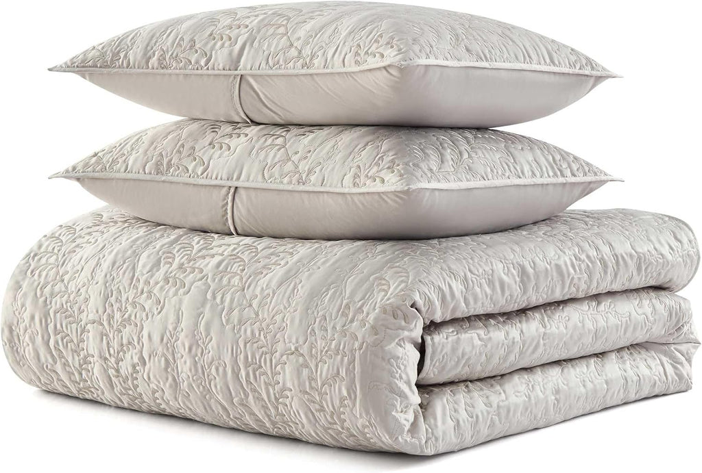 Martha Stewart - King Size Quilt Set, Soft & Smooth Sateen Bedding with a Light and Breathable Feel, 3 Piece Bed Set with Matching Pillowcases (Fern Embroidery Grey)