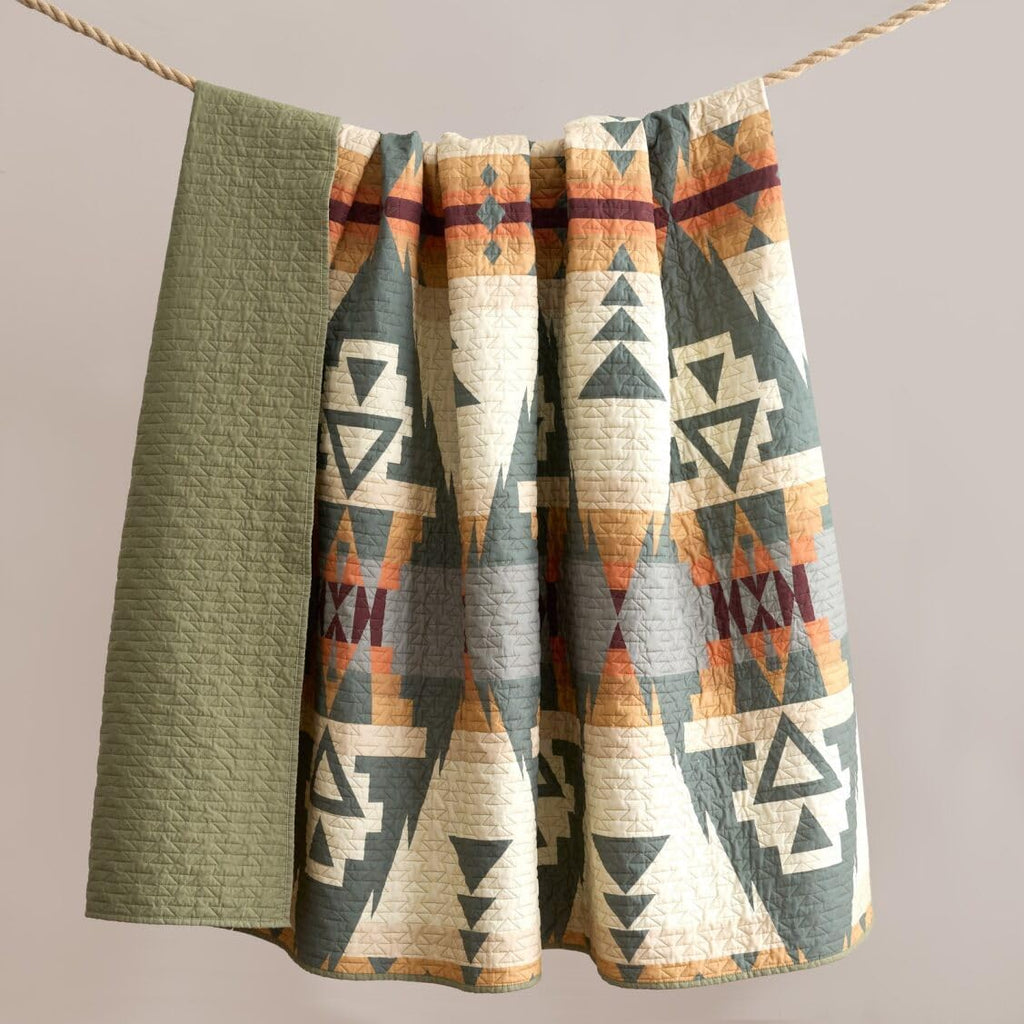 Pendleton Full/Queen Quilt Set – 100% Cotton 3 Piece Quilt Set with Shams, Soft Lightweight Bedding for Queen Size Bed, Sage Green Patterned Comforter Alternative, Queen Bedding Set (Siskiyou)