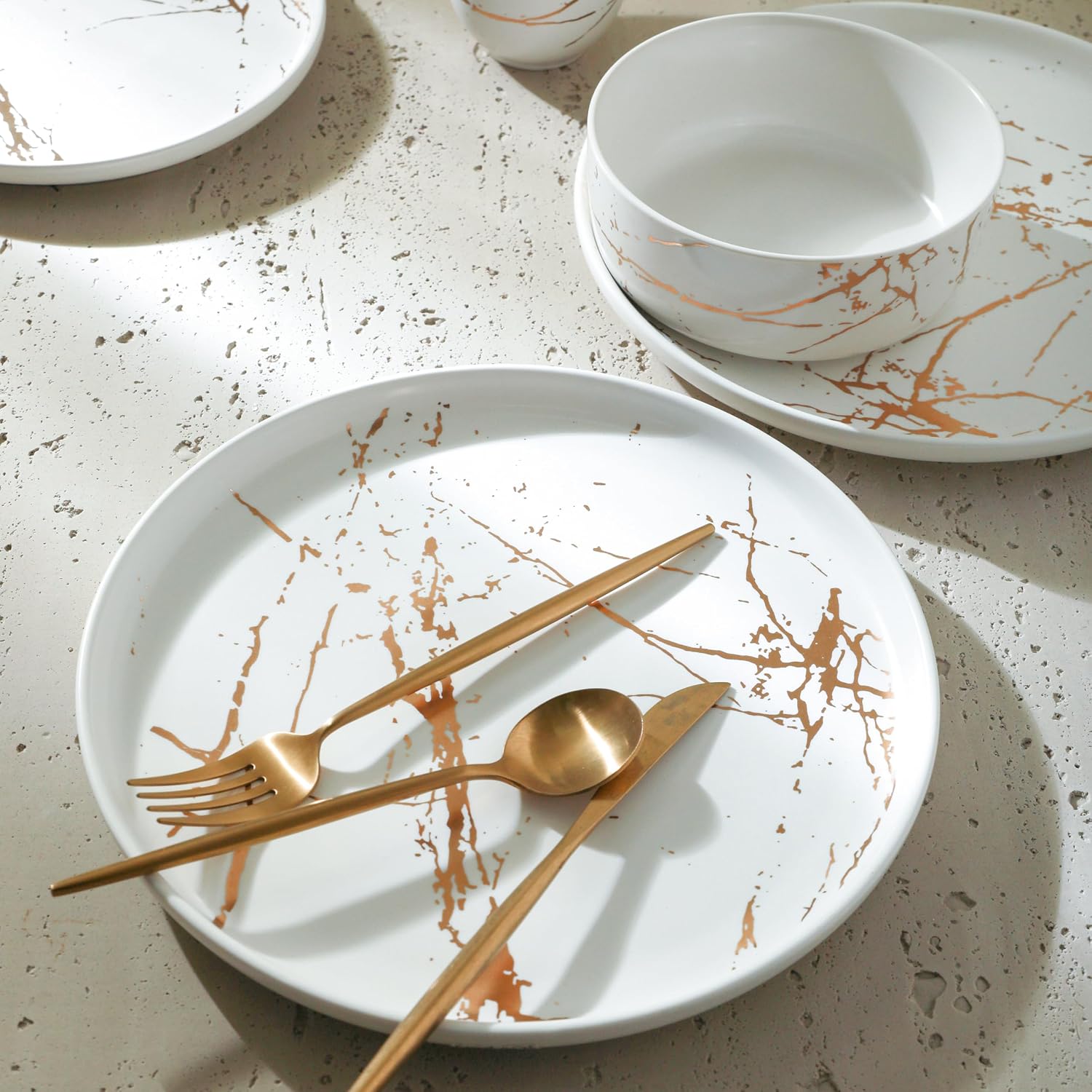 Stone Lain Porcelain 32 Piece Dinnerware set, 8 Full White Gold Splash Sets