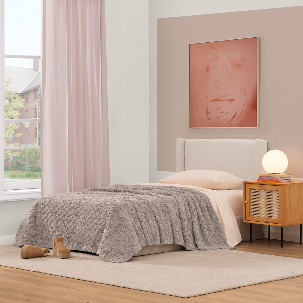 UGG Adalee Faux Fur Twin Size Blanket, Warm Cozy Blanket, Extra Large Throw for Sofa, Washable Bedding for Twin XL Size Bed, Cute Room Decor, 66' x 90', Oyster Brown
