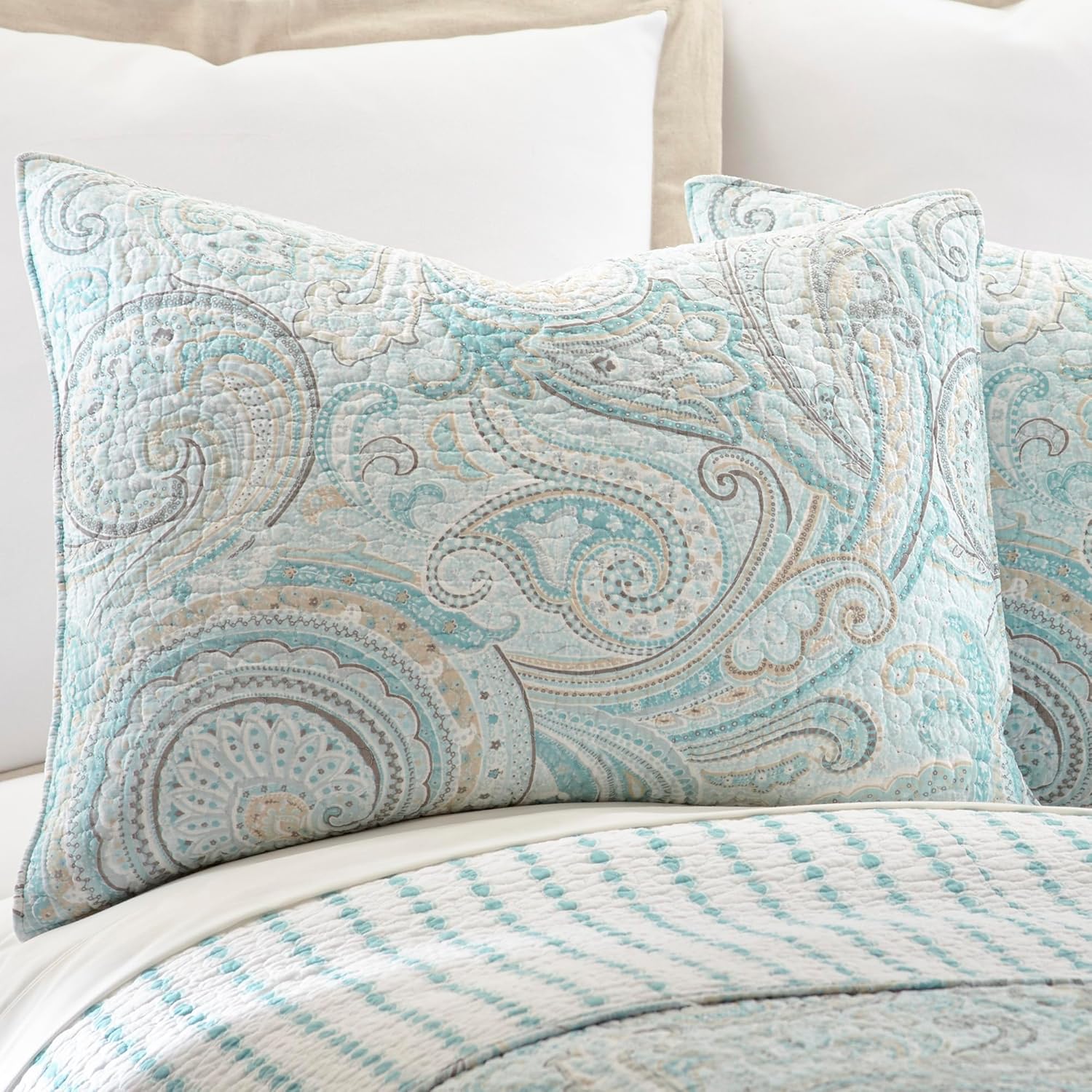 Levtex Home - Spruce Spa Quilt Set - Twin/Twin XL Quilt (68x86in.) + One Standard Pillow Sham (26x20in.) - Paisley Pattern in Soft Spand Tan Hues - Reversible - Cotton