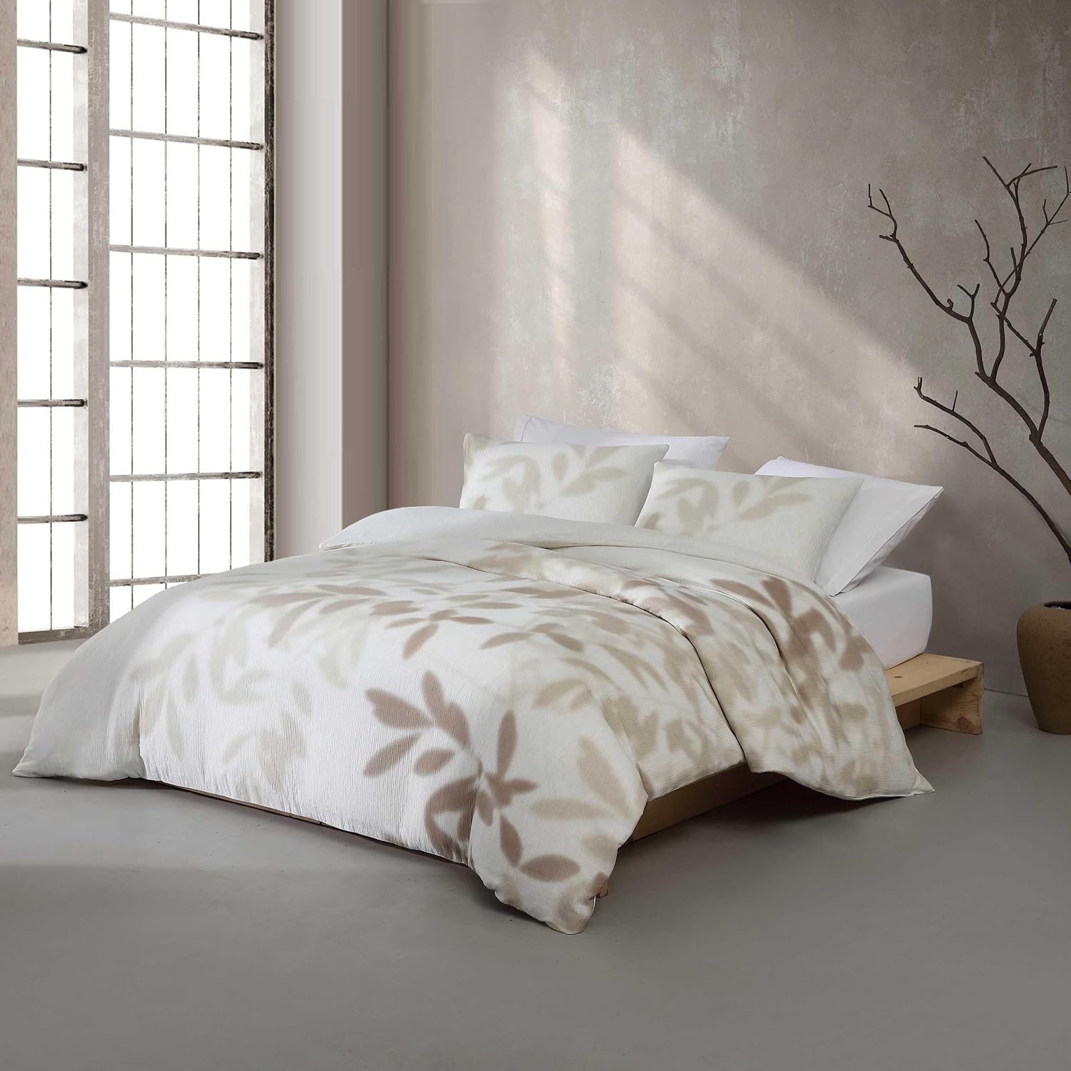 Calvin Klein - Queen Duvet Cover Set, Soft Cotton Bedding with Matching Shams, Floral Bed Essentials, Oeko-Tex Certified (Shadow Branches Beige, Queen)