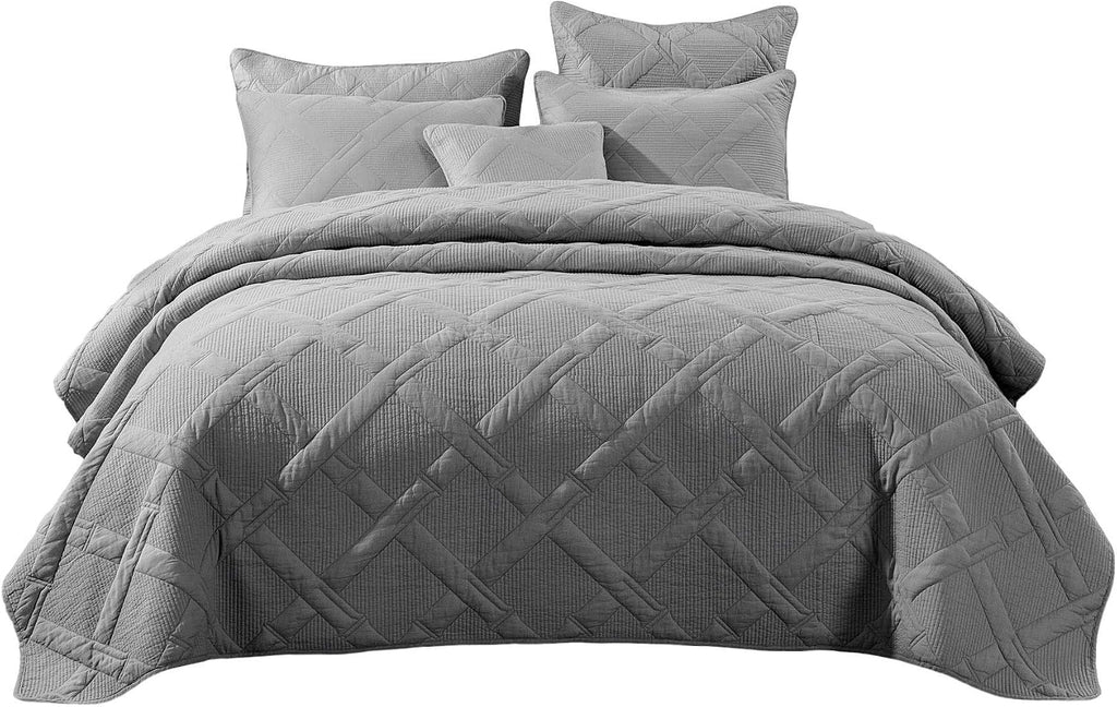 Tache Solid Light Grey Silver Soothing Pastel Soft Cotton Geometric Diamond Stitch Pattern Lightweight Quilted Bedspread 3 Piece Set, Full