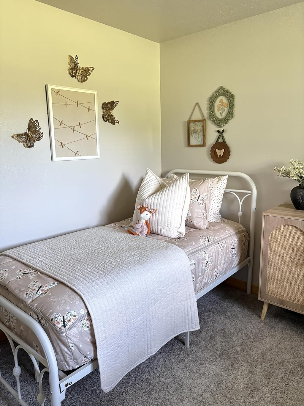 Beddy's Butterfly Themed Durable Zipper Bedding for Kids - Bed in a Bag - Beige Sheets & Comforter with Butterflies, Hearts & Floral Design - Includes Pillowcase & Sham - Easy to Make & Wash - Twin