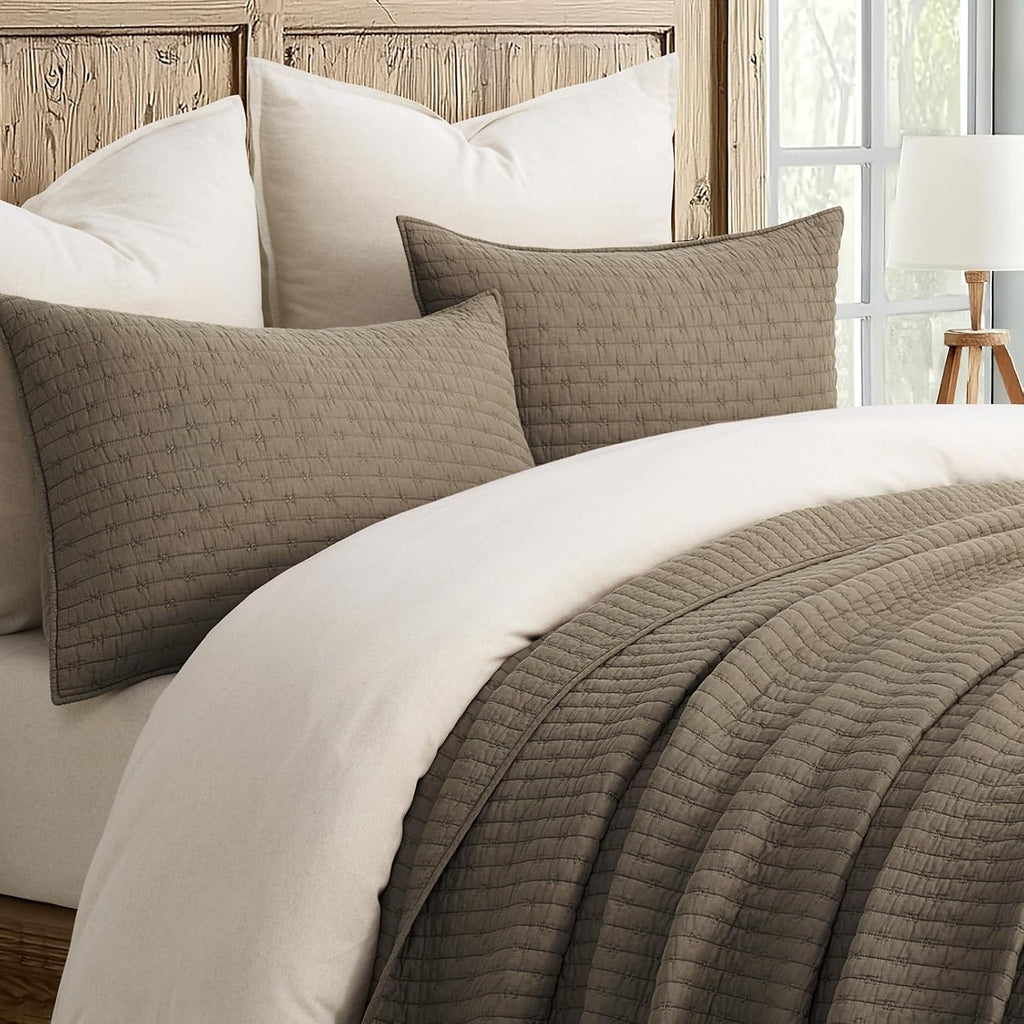 EVERGRACE Cross Stitch Pre-Washed Cotton Quilt Bedding Set King Size, Oversized 3 Pieces Lightweight Bedspread Coverlet for All Season, with 2 Matching Shams, Mocha Brown, 108'x96'