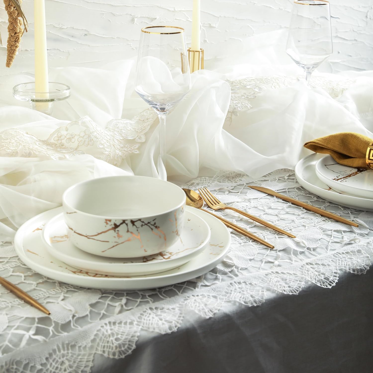 Stone Lain Porcelain 32 Piece Dinnerware set, 8 Full White Gold Splash Sets