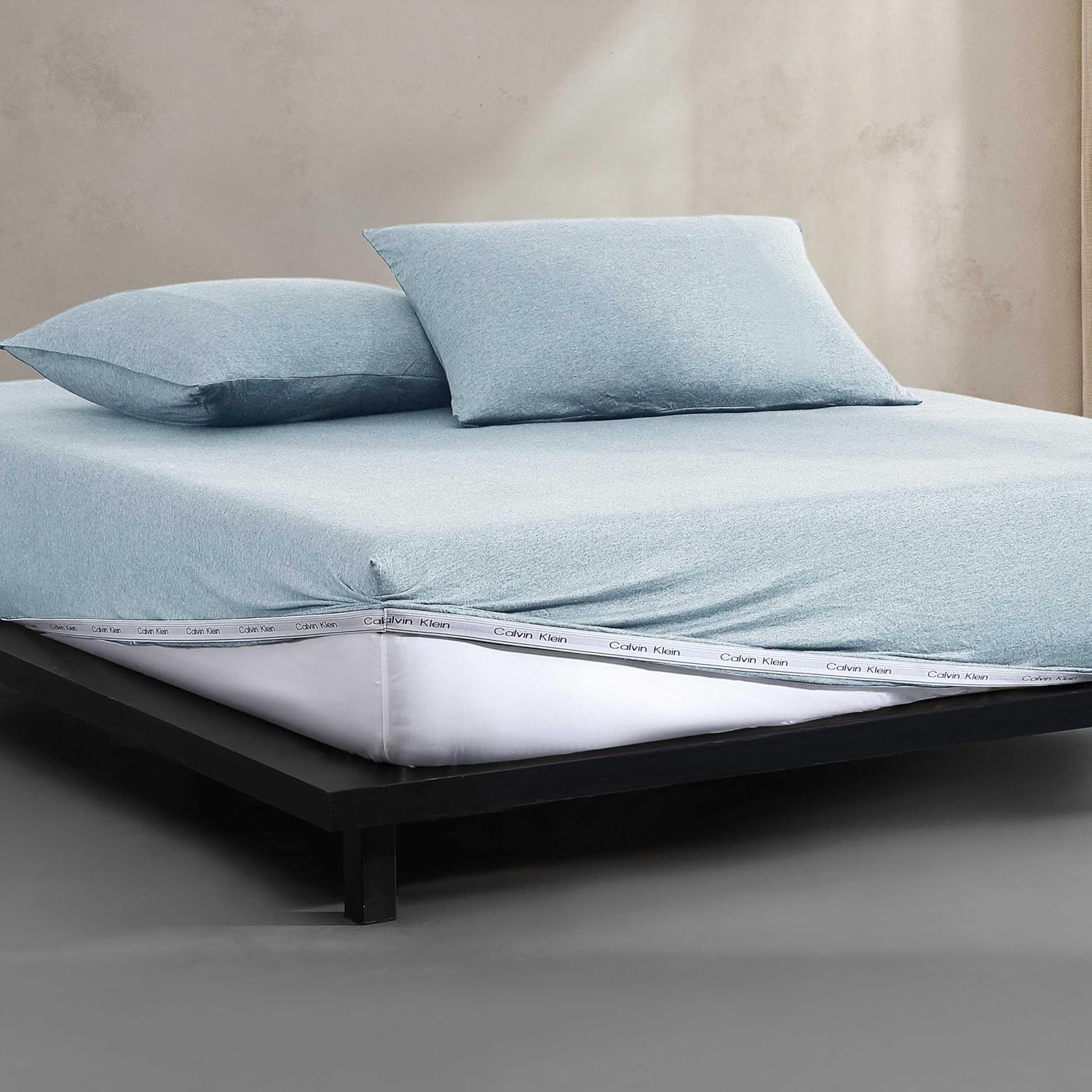 Calvin Klein - King Size Sheets Set, Naturally Soft Cotton-Blend Melange Jersey Bedding - Bed Sheets with Matching Pillowcases & Fitted Sheet (Modern Cotton Aqua)
