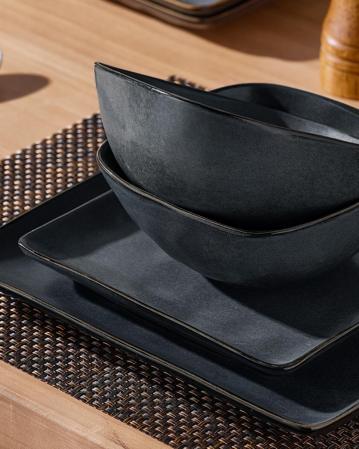 Famiware Stoneware Dinnerware Sets for 6, Ocean Square 18-Piece Kitchen Plates and Bowls Sets, Microwave and Dishwasher Safe, Scratch Resistant, Matte Dark Charcoal