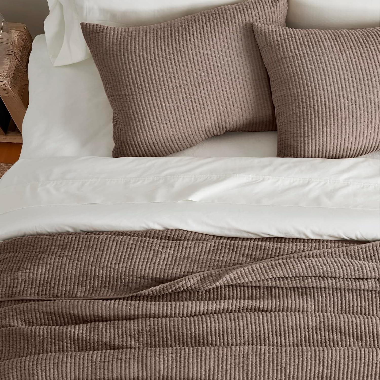 EVERGRACEHOME Cotton Coverlet Set King Size 3 Pieces, Lightweight Soft Ribbed Matelassé Bedspread Quilt Set, Cozy Oversized Quilted Bedding Set with 2 Pillow Shams for All Seasons, Mocha Brown