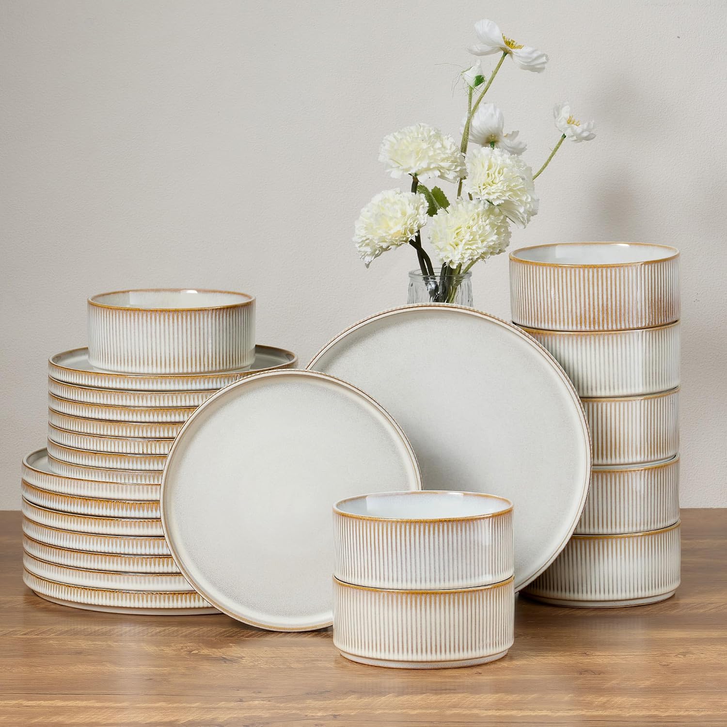 E-far 24-Piece Stoneware Dinnerware Sets, Plates and Bowls Sets for 8, Kitchen Modern Dinning Porcelain Dishes Set, Chip & Scratch Resistant, Dishwasher & Microwave Safe, Creamy Beige