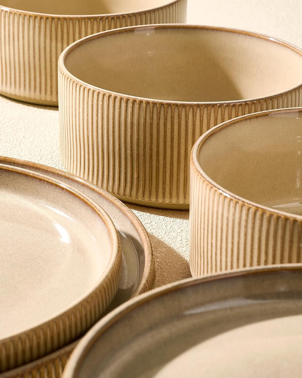 24-Piece Dinnerware Set Service for 8, Famiware Premium Stoneware Dish Set with Ribbed Plates and Deep Bowls, Double Reactive Glaze, Chip & Scratch Resistant, Microwave & Dishwasher Safe, Cream