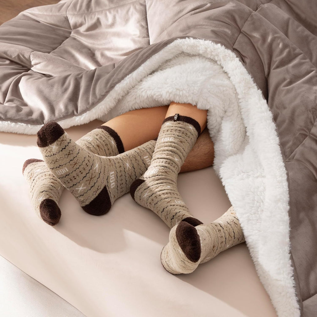 UGG Blissful Queen Comforter Set with 2 Pillow Shams, Reversible Fluffy Bed Comforter, Ultra Warm Winter Bed Set, Down Alternative Bedding, Full/Queen Size, Light Brown Fawn