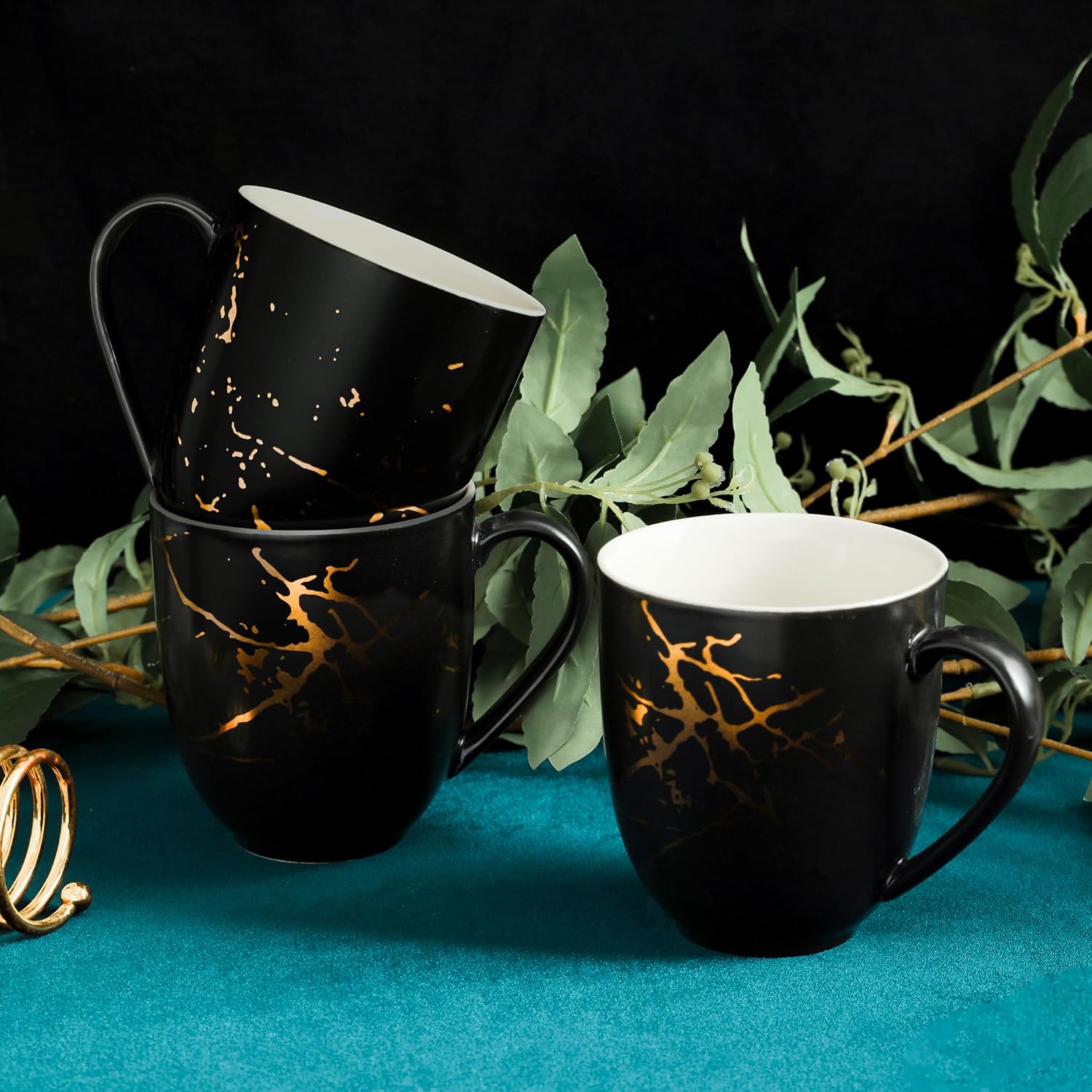 Stone Lain Porcelain 16-Piece Dinnerware Set – Black with Gold Splash, Service for 4 – Elegant Dinner Plates, Salad Plates, Bowls & Mugs – Modern Round Tableware, Dishwasher Safe