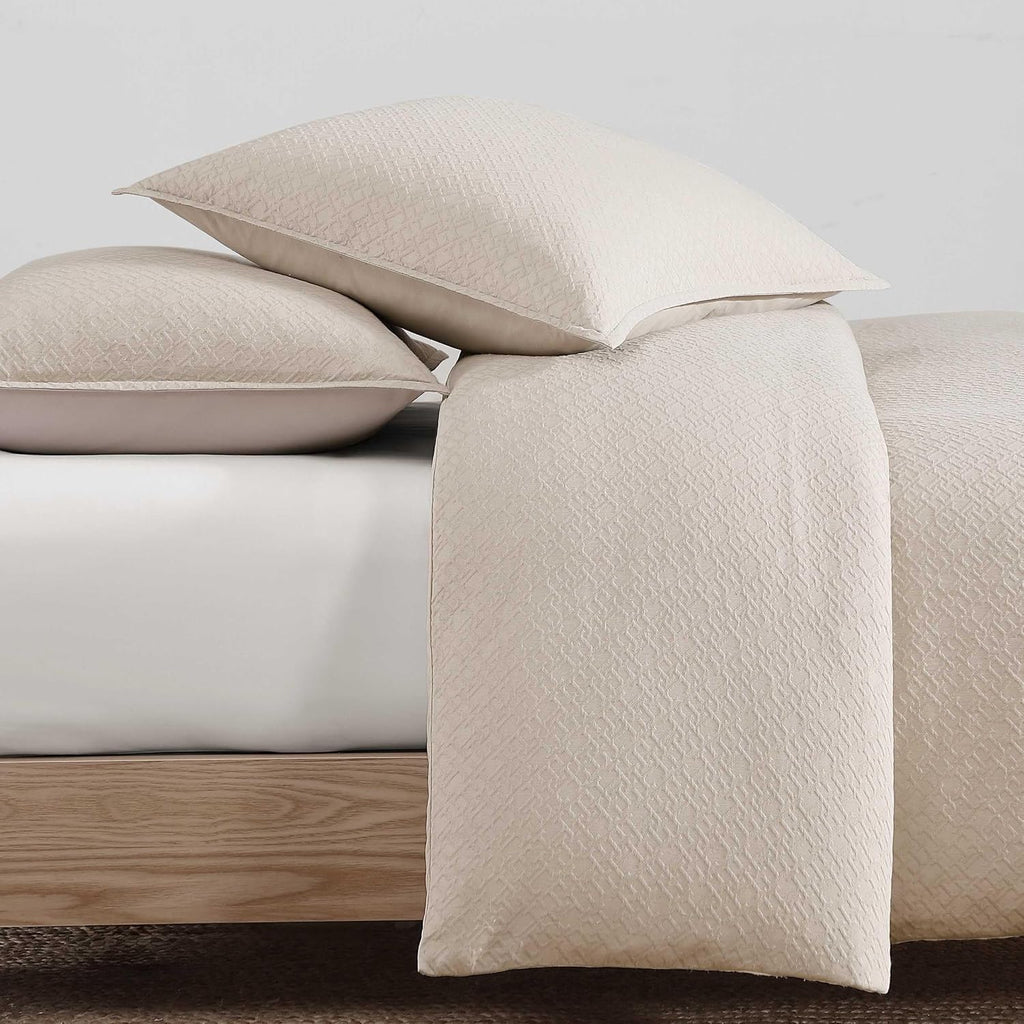 Tommy Hilfiger - King Comforter Set, Soft Textured Cotton Matelassé Bedding, Medium Weight for Year Round Comfort, 3 Piece Bed Set with Matching Pillowcases (Monogram Beige)