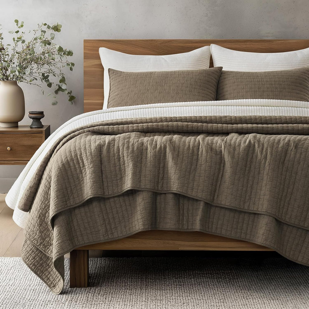 EVERGRACE Cross Stitch Pre-Washed Cotton Quilt Bedding Set Queen Size, Oversized 3 Pieces Lightweight Bedspread Coverlet for All Season, with 2 Matching Shams, Mocha Brown, 92'x96'