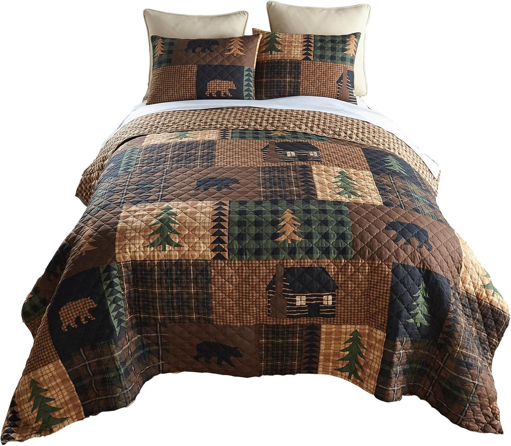 Donna Sharp Brown Bear Cabin- Queen Quilt Set, Measures 90 x 90, Includes 1 Quilt and 2 Standard Shams, Machine Washable