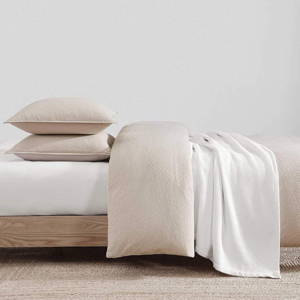 Tommy Hilfiger - King Comforter Set, Soft Textured Cotton Matelassé Bedding, Medium Weight for Year Round Comfort, 3 Piece Bed Set with Matching Pillowcases (Monogram Beige)
