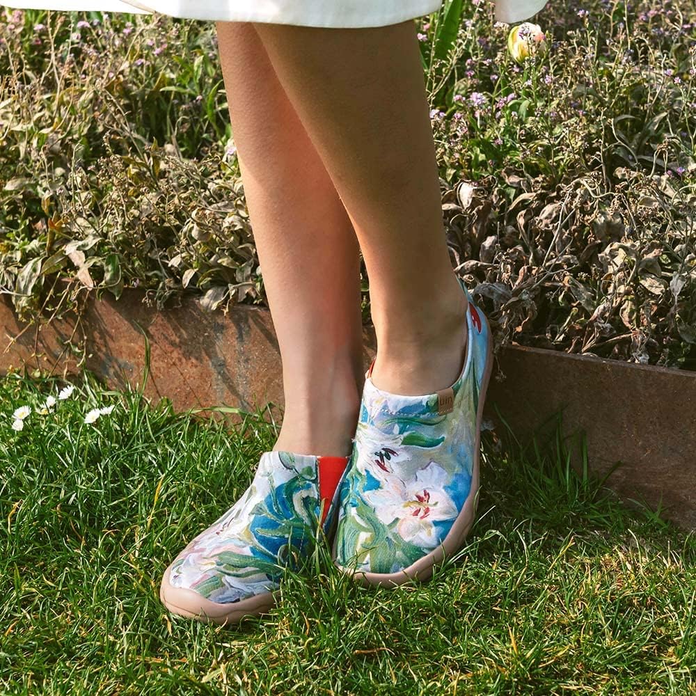 UIN Women's Slip On Shoes Colorful Comfortable Lightweight Art Travel Sneakers Casual Floral Stylish Everyday Loafers
