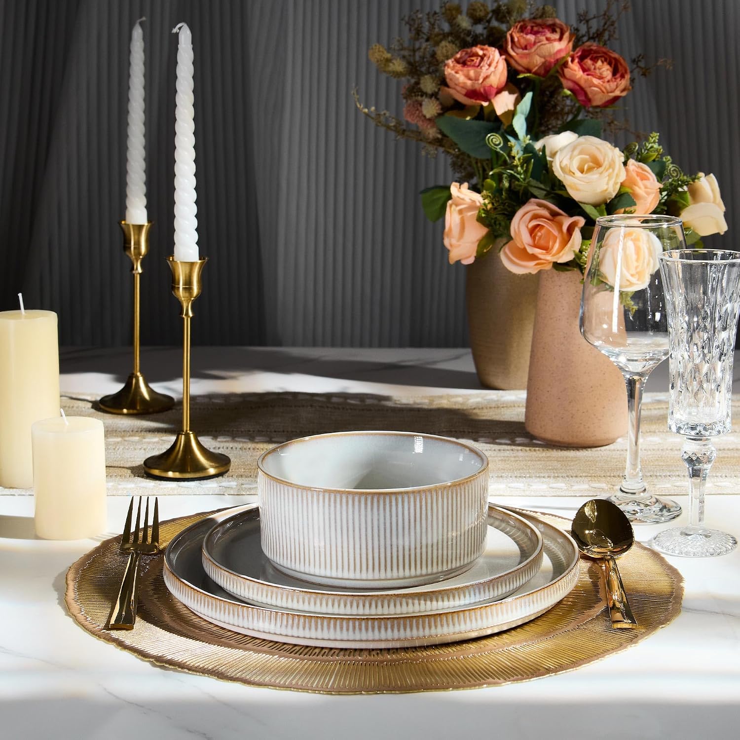 E-far 24-Piece Stoneware Dinnerware Sets, Plates and Bowls Sets for 8, Kitchen Modern Dinning Porcelain Dishes Set, Chip & Scratch Resistant, Dishwasher & Microwave Safe, Creamy Beige