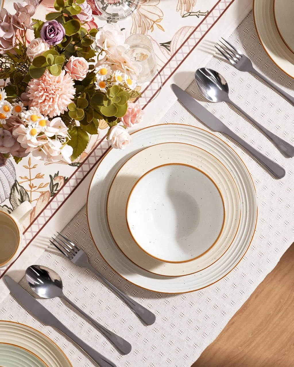Famiware Jupiter 24-Piece Stoneware Dinnerware Set for 8, Handcrafted Plates and Bowls with Speckles & Embossed Swirls, Chip/Scratch Resistant, Microwave/Dishwasher Safe, Rustic Dishes, Vanilla White