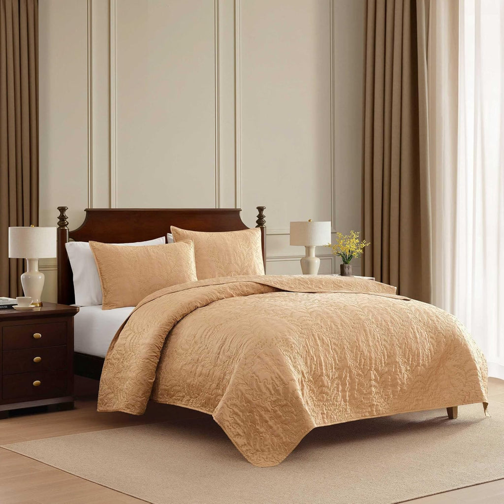 Martha Stewart - King Size Quilt Set, Soft & Smooth Sateen Bedding with a Light and Breathable Feel, 3 Piece Bed Set with Matching Pillowcases (Fern Embroidery Beige)
