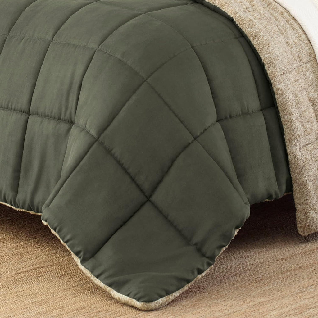 Eddie Bauer - Queen Comforter Set, Microsuede Bedding with Soft Sherpa Reverse, 3 Piece Bed Set with Matching Pillowcases (Sherwood Green)