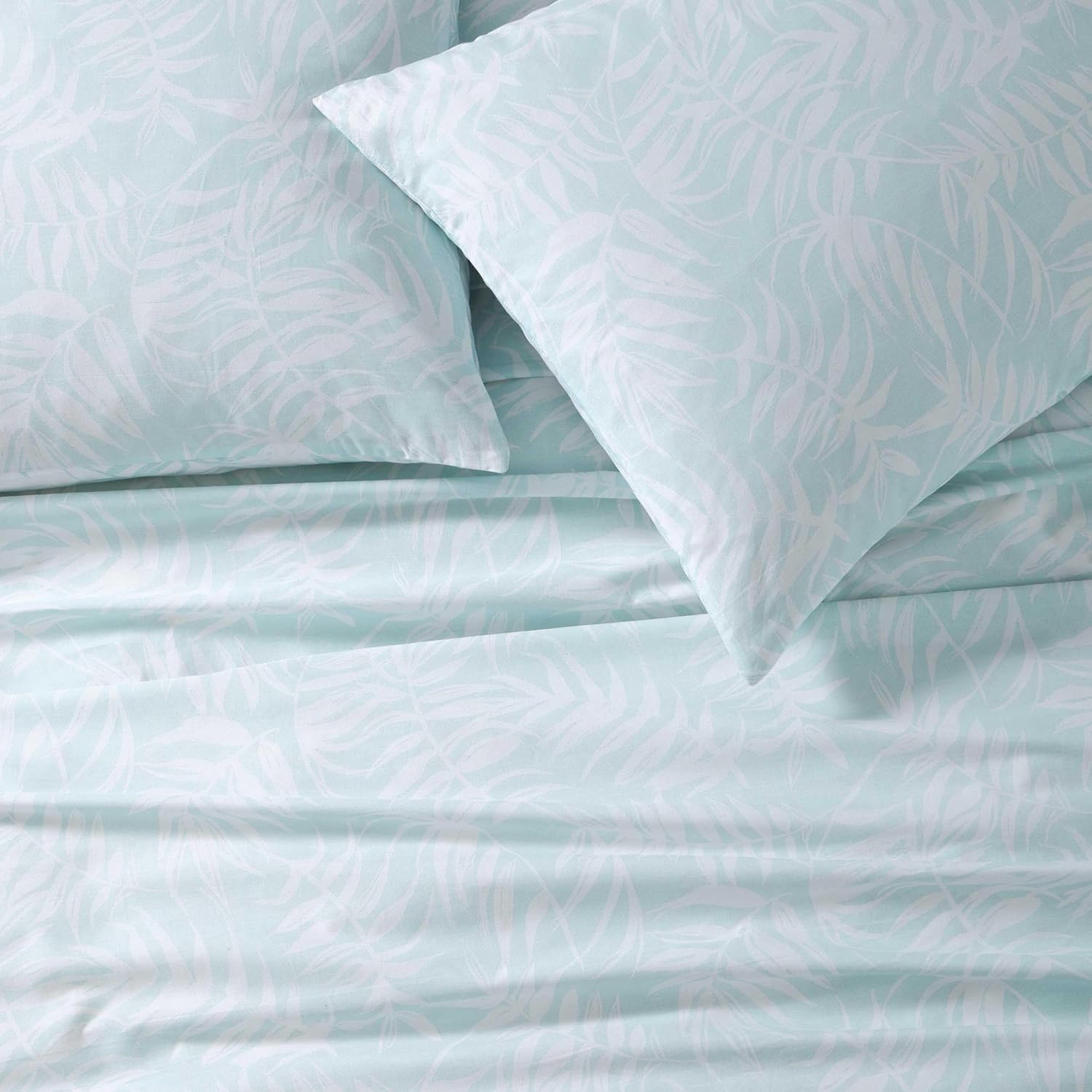 Tommy Bahama - Queen Comforter Set, Breathable Bedding with Matching Shams, Luxuriously Soft Bedding Set, Oeko-Tex Certified (Art of Palms Blue, Queen)