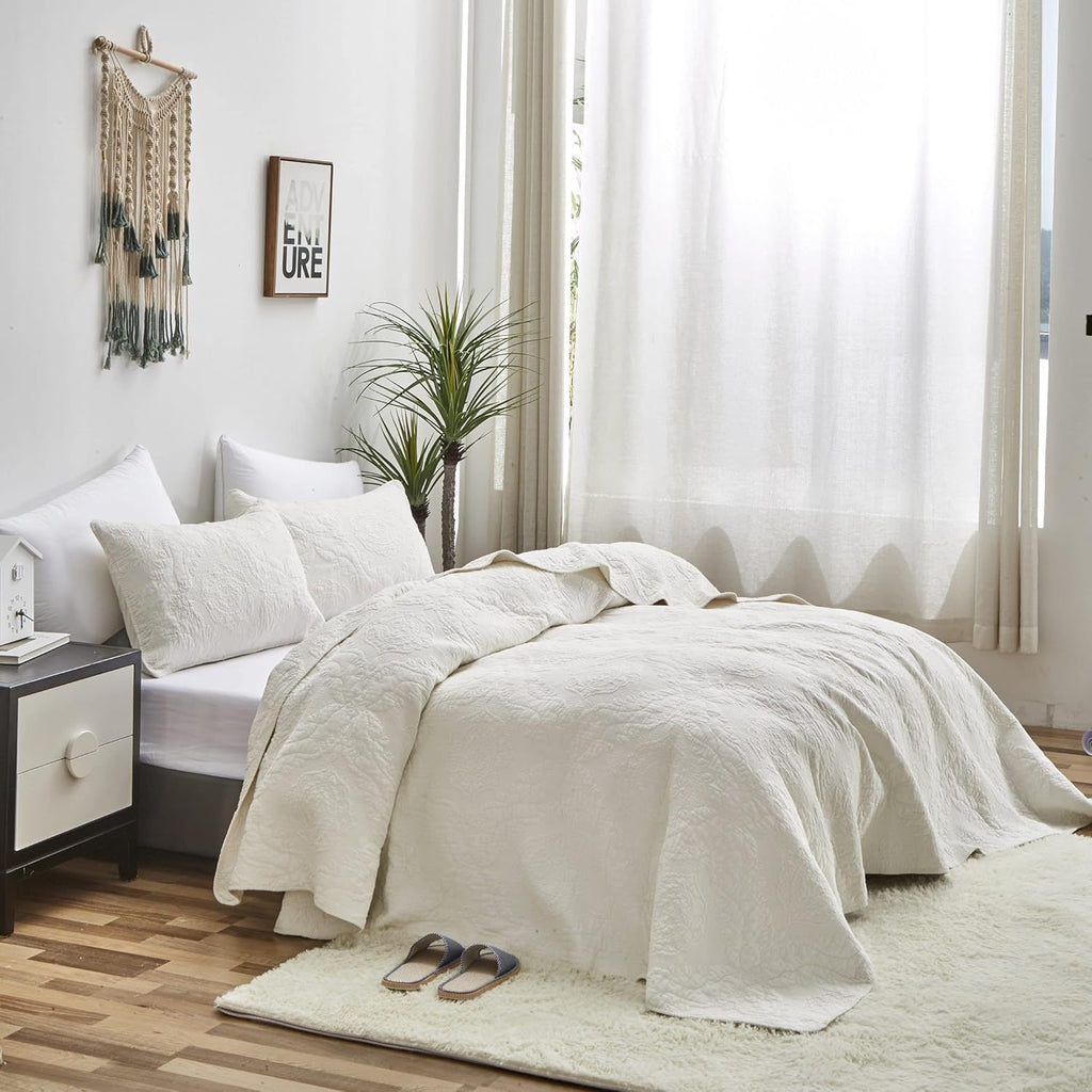 Tache Cotton Damask Paisley Vanilla Cream Ivory Elegant Matelassé Embroidered Lightweight Coverlet Quilt 3 Piece Set, King