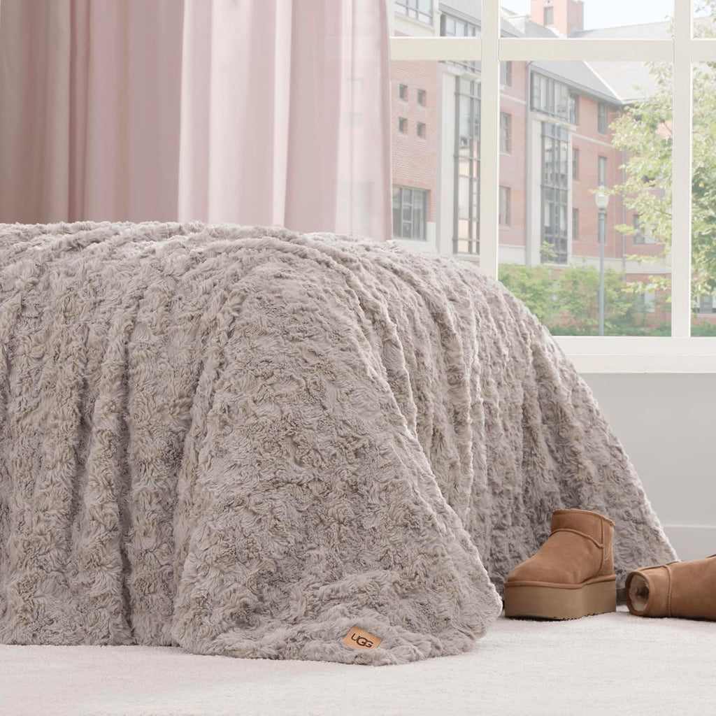 UGG Adalee Faux Fur Twin Size Blanket, Warm Cozy Blanket, Extra Large Throw for Sofa, Washable Bedding for Twin XL Size Bed, Cute Room Decor, 66' x 90', Oyster Brown