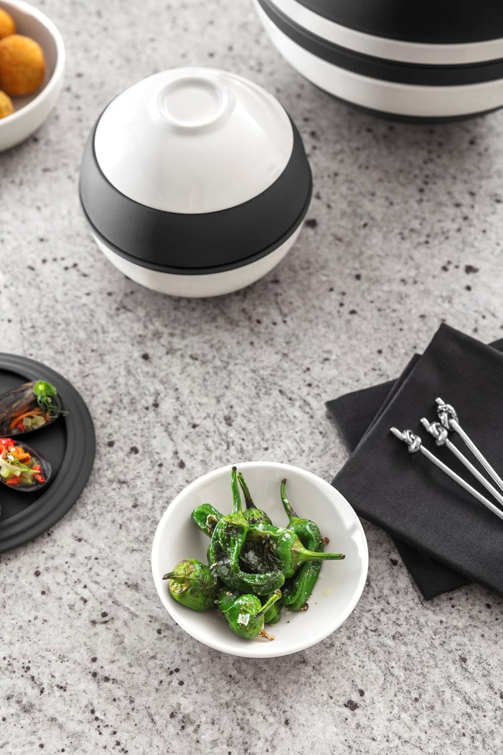 Villeroy & Boch Iconic Collection La petite Boule, Premium Porcelain, Made in Germany, Appetizer Set for 2, 5.5 x 5.5 in, Black & White