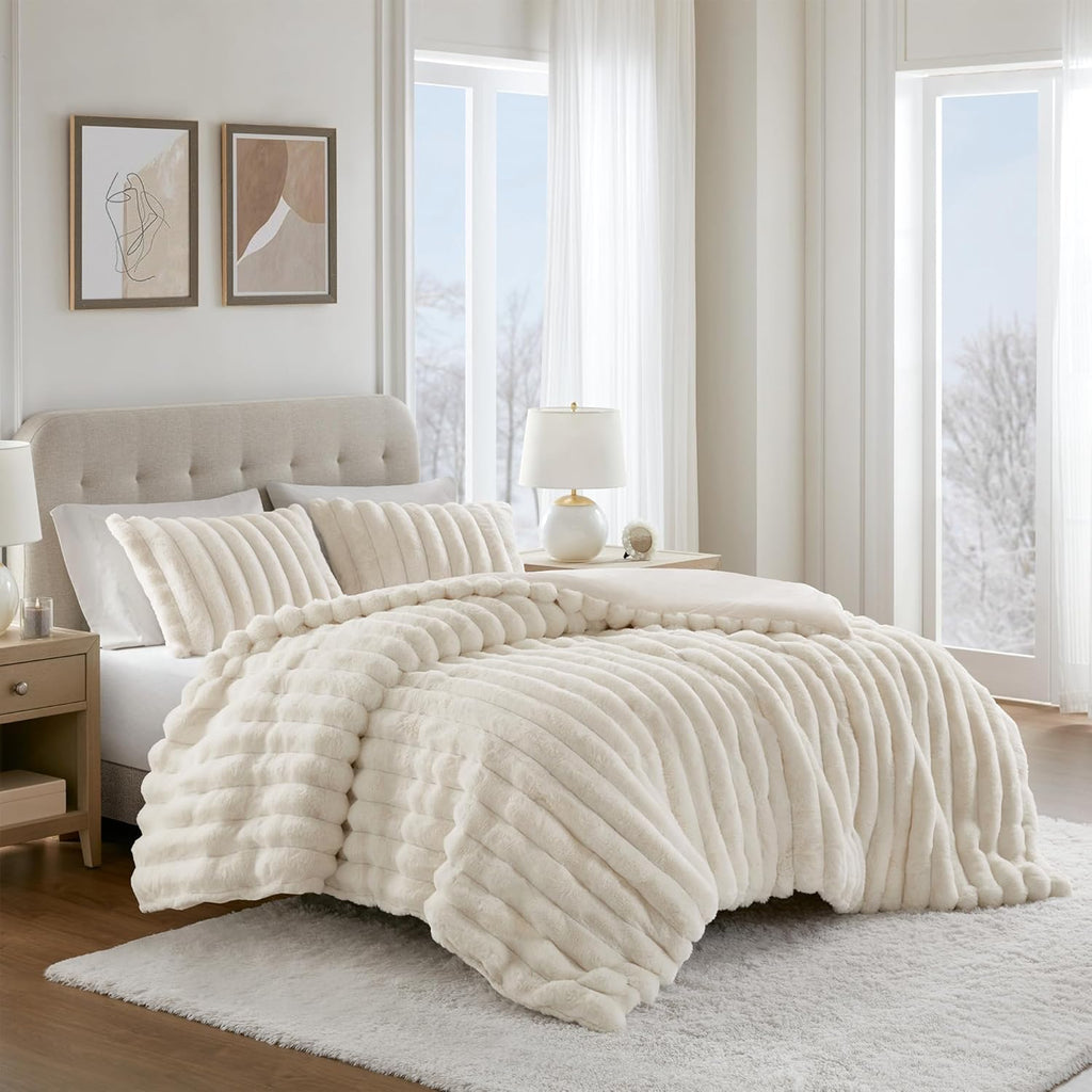 Madison Park Jasmine King Comforter Set, Luxurious Reversible Faux Fur Plush Ribbed Velvet Bedding, Fuzzy Thick Warm Winter Comforter, Super Soft Fluffy 3-Piece Set Ivory