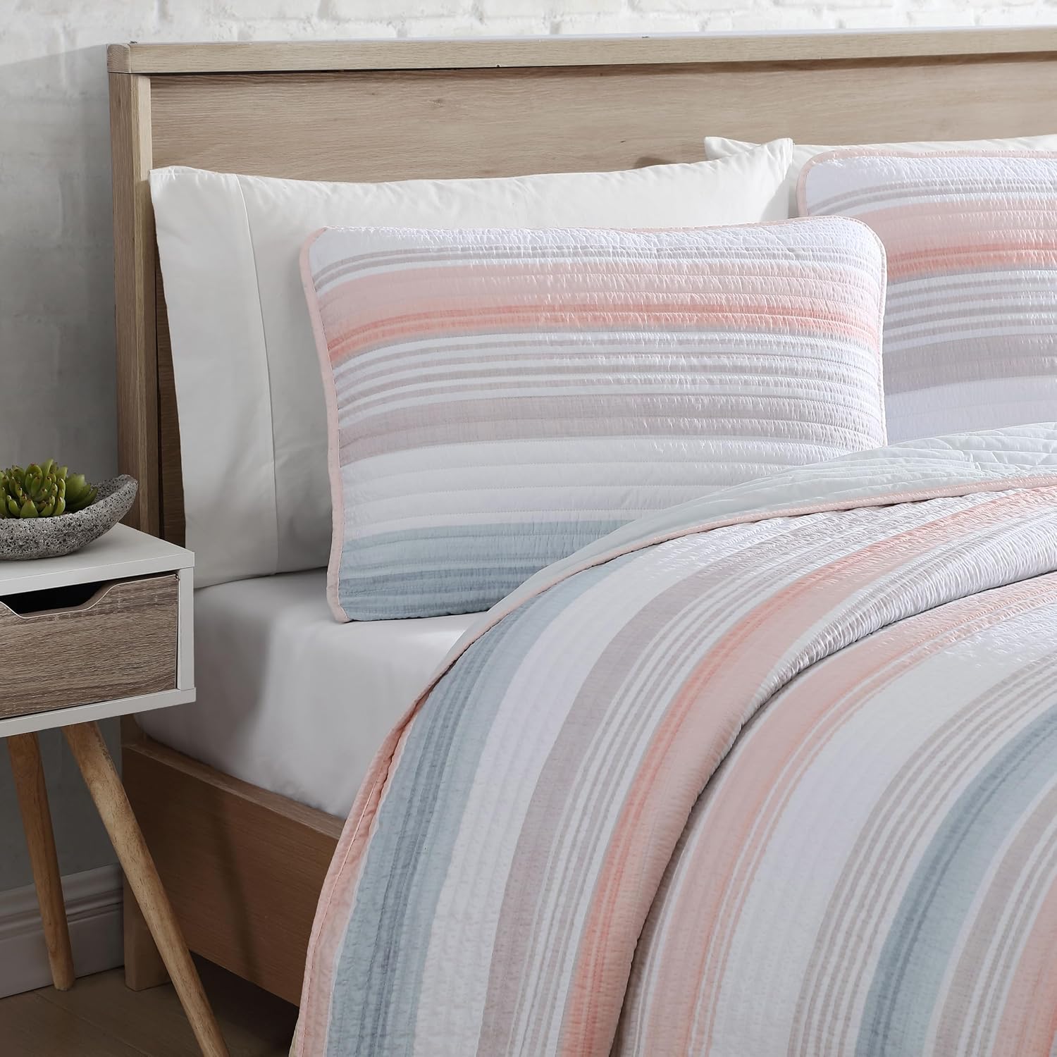 Beatrice Home Fashions Coralinn Striped 3-Piece Quilt Set, Lightweight, All-Seasons, King, Blush