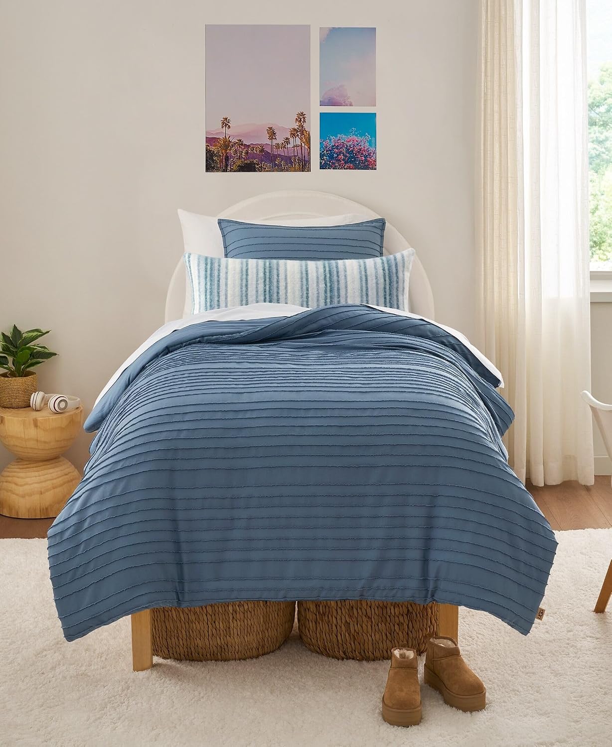 UGG Textured Twin Comforter Set - 2 Piece Striped Bedding Set with Pillow Sham – Luxurious and Cozy Reversible Blue Bed Set for Bedroom & Dorm (Twin/Twin XL)
