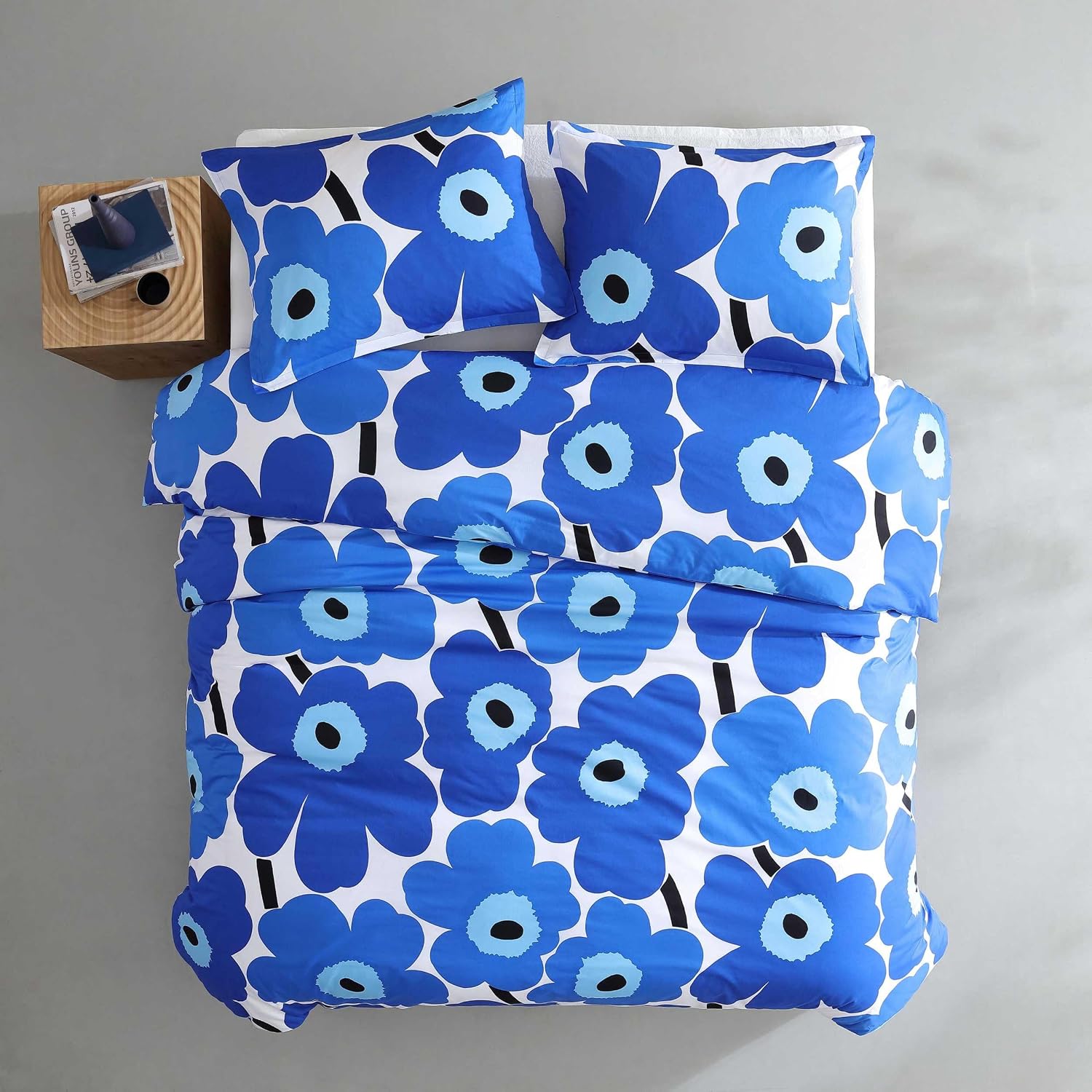 Marimekko - King Duvet Cover Set, Cotton Percale Reversible Bedding with Matching Shams, Floral Home Decor (Unikko Blue, King)
