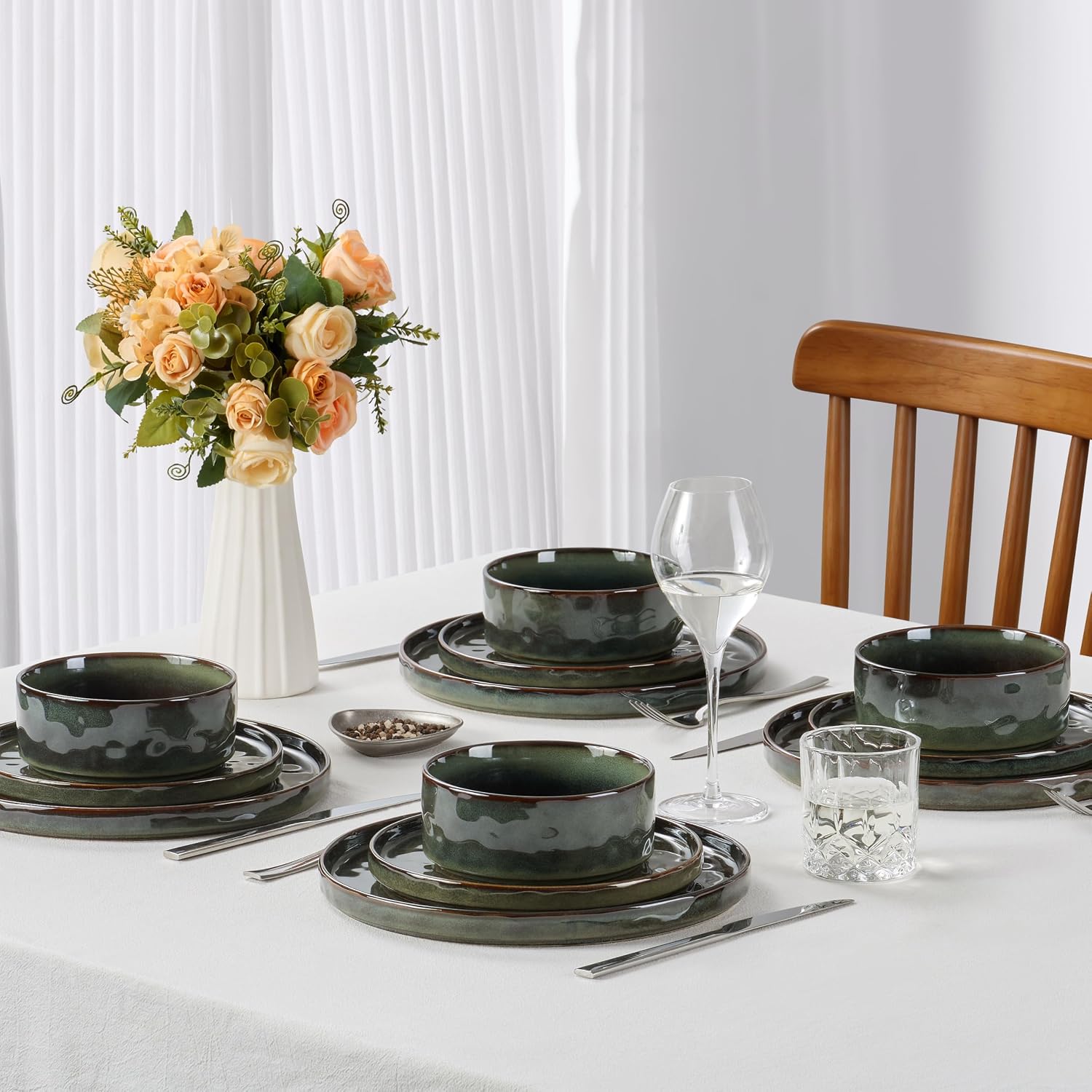 LIANYU Stoneware Dinnerware Dishes Sets for 8, 24 Piece Plates and Bowls Dishware Set, Ceramic Dinning Ware Includes Dinner Salad Plates, Cereal Bowls, Chip & Scratch Resistant,Moss Green