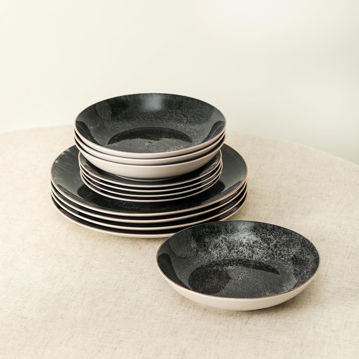 Christian Siriano Onyx 24-Piece Dinnerware Set Porcelain, Plates and Bowls Set, Hand Wash Dish, Dish Set for 8, Black and Gold