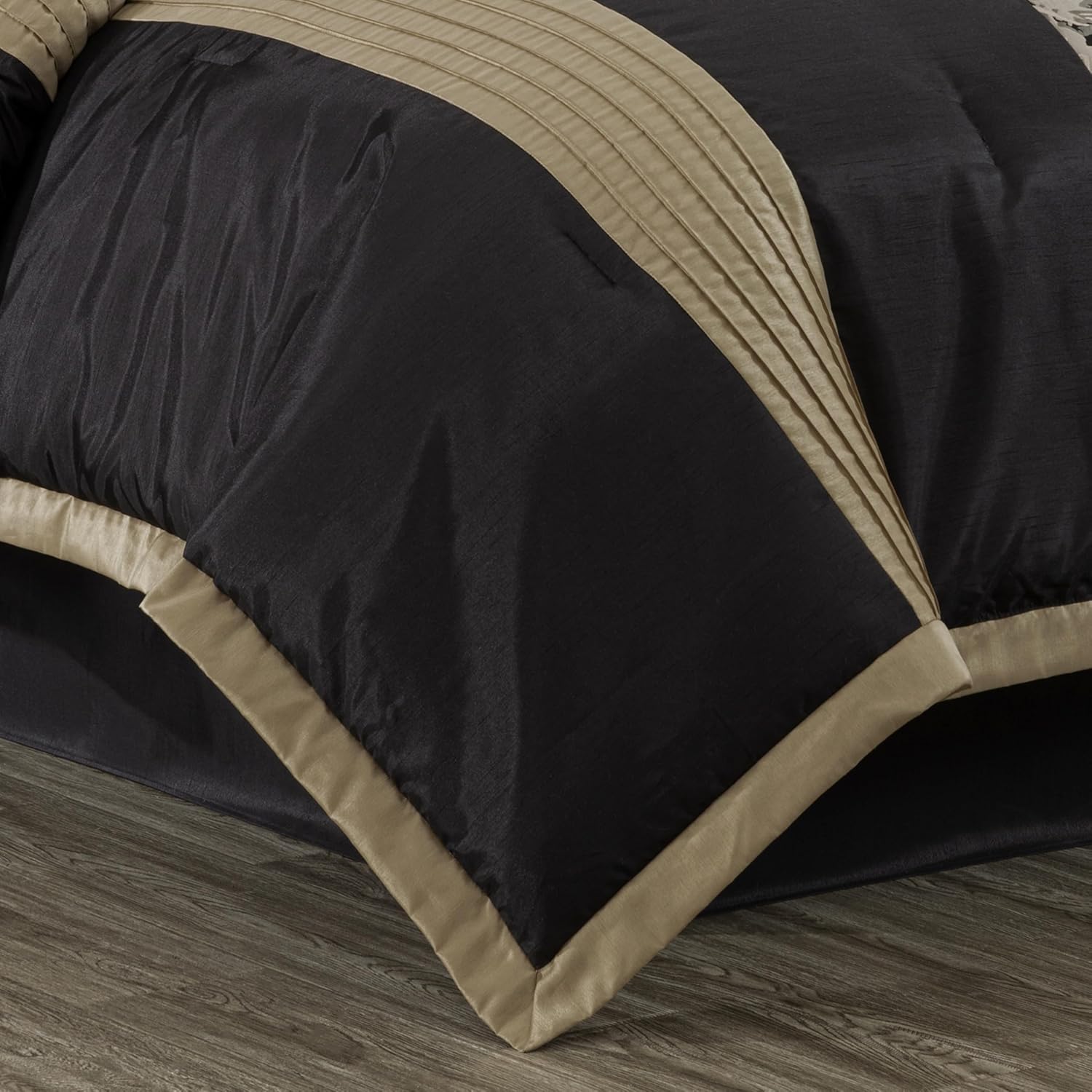 Chezmoi Collection Kelsey Comforter Set Oversized King Size, 7-Piece Black Gold Hibiscus Floral Jacquard Bedding Set